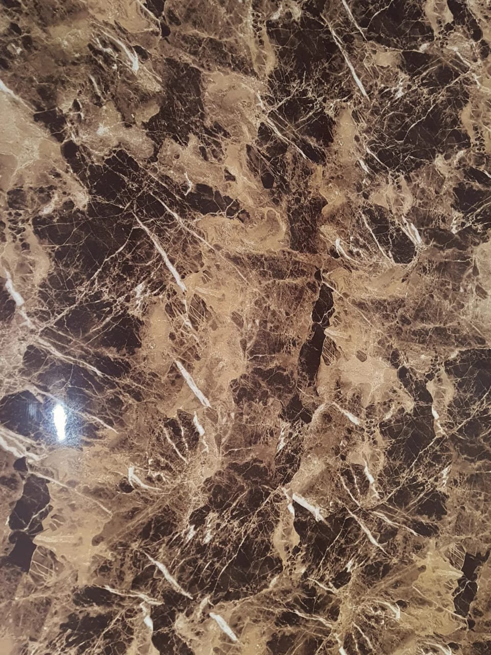 imagem de uma pedra de granito Marrom Imperial