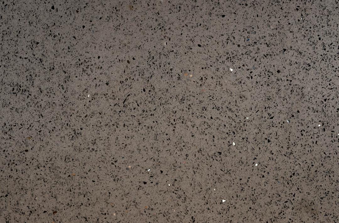 imagem de uma pedra de quartzo Stellar Gray